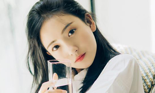 27岁女性遭遇婚姻家庭纠纷，该从何着手解决？