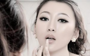 分手后还留着微信且常联系，这到底是为啥？