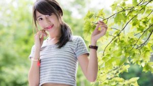 喜欢一个人却不敢流露情感，我到底该怎么办？