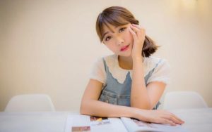 夫妻间因买房卖房频繁争执，我该怎么应对？