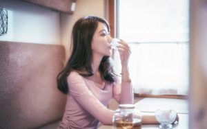 我因赌博输钱而变得多疑，该怎么办？