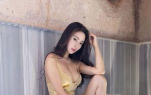 谈了四年恋爱被甩，对方后续的奇怪行为让我很困惑，怎么办？