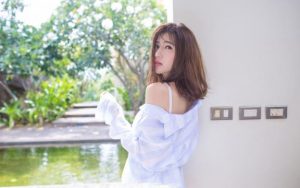 婚后媳妇因家庭压力看不上我，我该怎么解决这个难题？